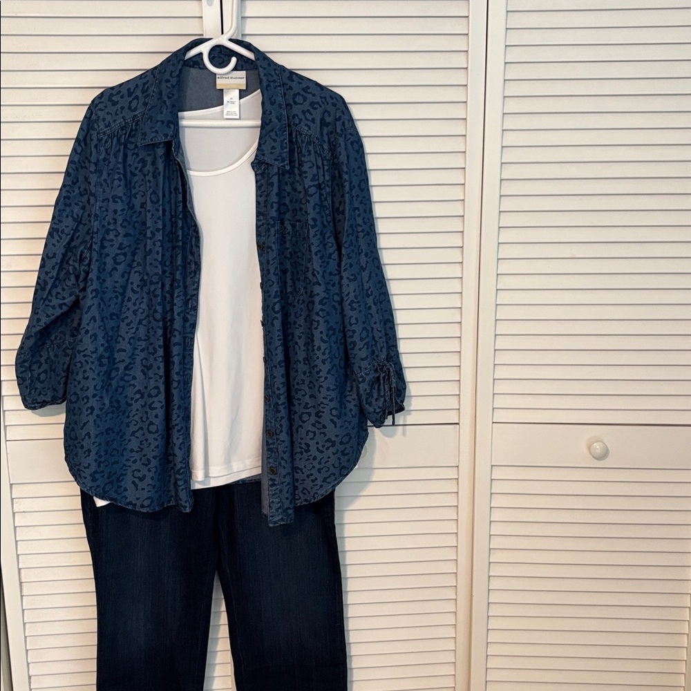 Women’s Alfred Dunner Blue Animal Print Tencel Lyocell Button Front Top 2X - Picture 8 of 10